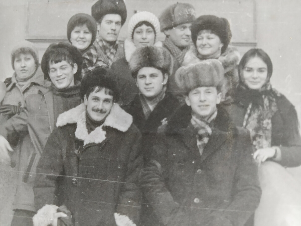 Виталий Анцев (в центре)