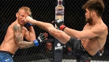 Генри Сехудо каждый день тратит на растяжку два часа перед сном. Загорелся ею после интервью легенды плавания  📷
