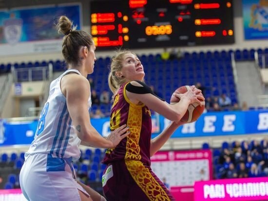     "Нефтяник" пропустил более 100 очков впервые за 14 лет. Фото с официального сайта омского волейбольного клуба "Нефтяник"