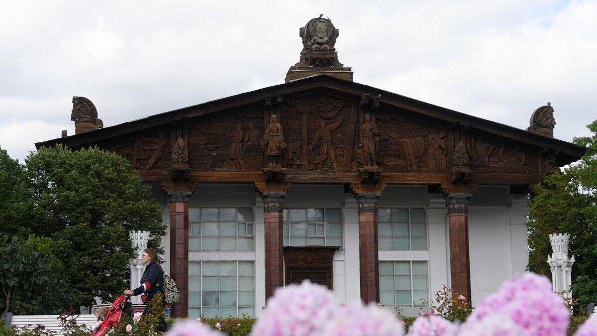    Павильон № 67 "Советская печать" на ВДНХ в Москве© РИА Новости / Кирилл Каллиников