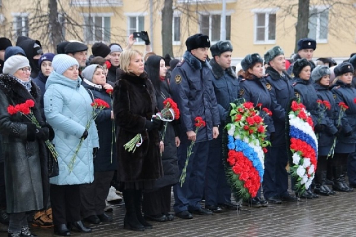    Тульский мэр Ольга Слюсарева участвовала в митинге ко Дню героев Отечества
