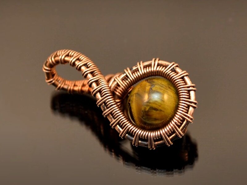    Кулон из проволоки по мастер-классу АнатольевичаИсточник: Кадр из видео