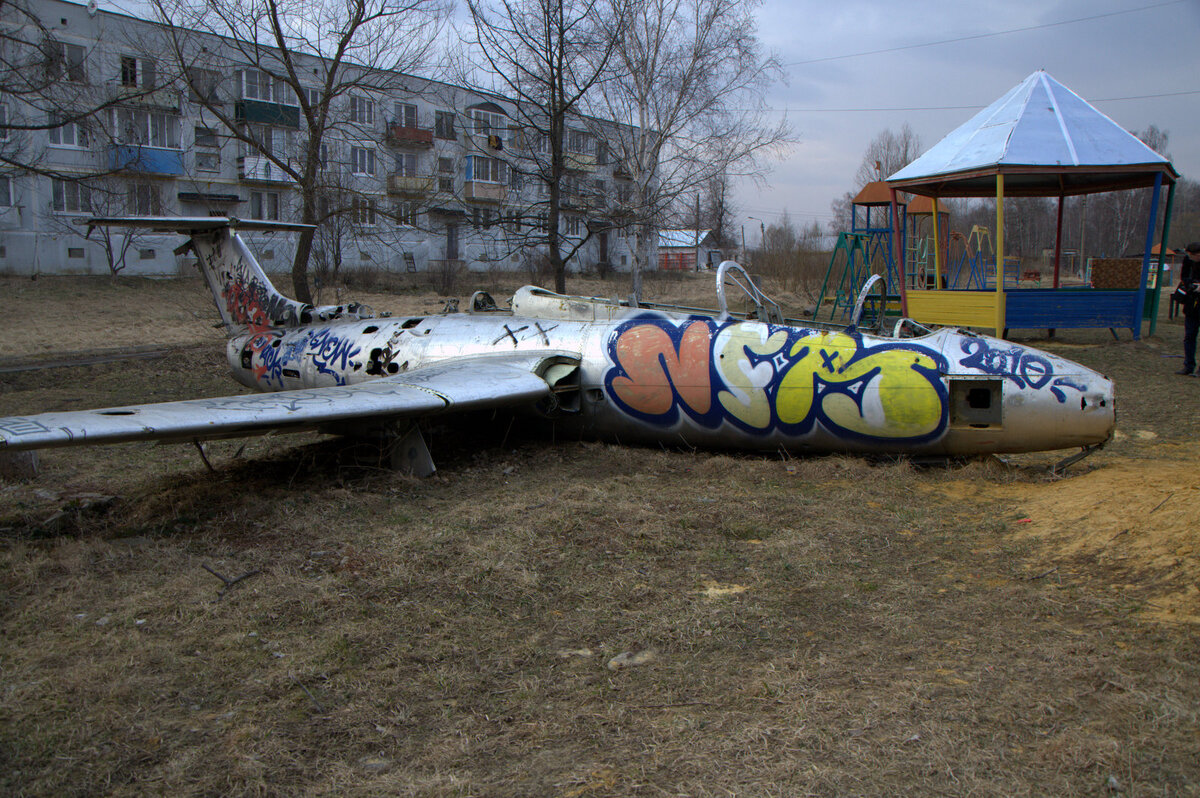 Л-29 в поселке Невское. 2013г Фото Лебедев Е.Н.