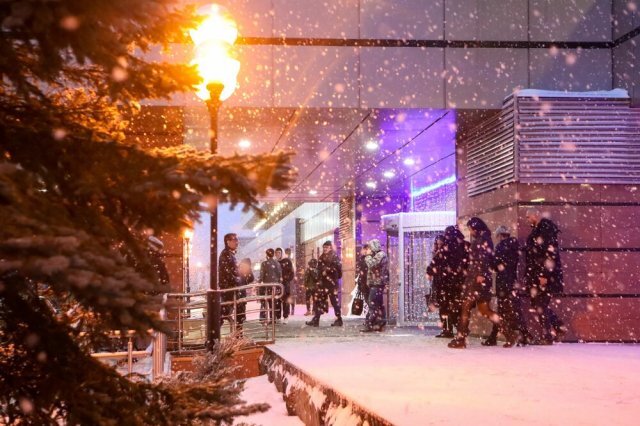    Что известно о задержке более 60 авиарейсов в аэропортах Москвы?