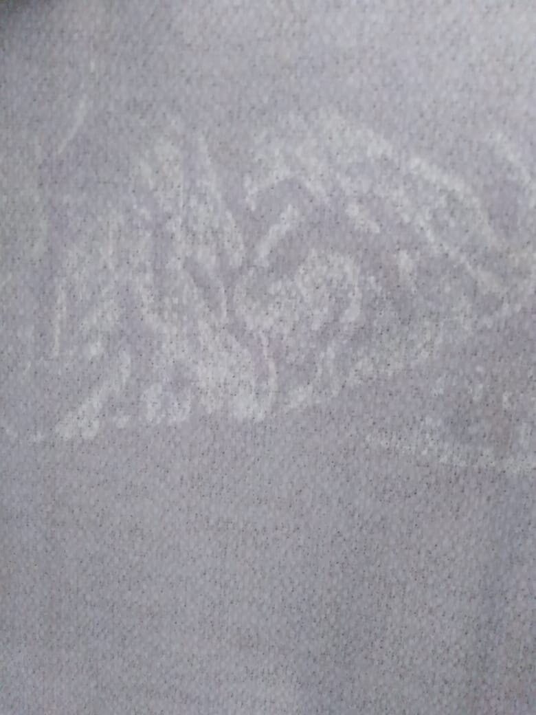 рисунок на старых обоях