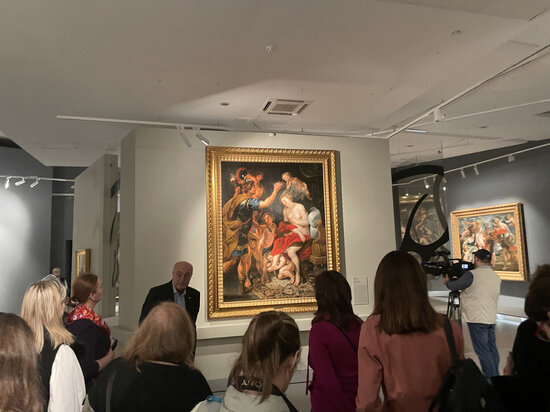     Главной сенсацией выставки стала переатрибуция сюжета, посвященного коронации Роксаны. / Мария Москвичева