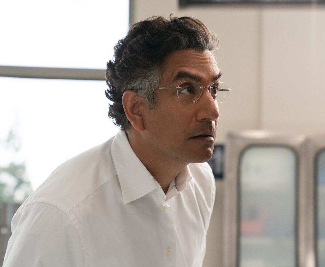 Так Невин Эндрюс, сыгравший Саида в сериале "Остаться в живых", выглядит сейчас. Кадр из фильма "Выбывшая"