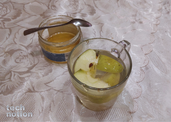 “Засаливаем” фрукты в медовом растворе / Изображение дзен-канал technotion