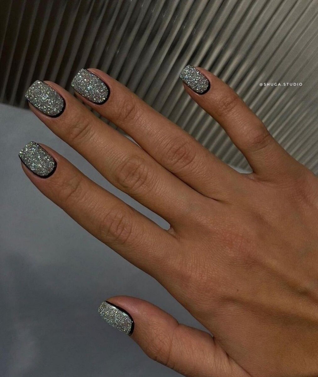 Камуфлирующая каучуковая база для гель-лака с блёстками бежевая IDEAL NAILS brilliant beige, 30 мл