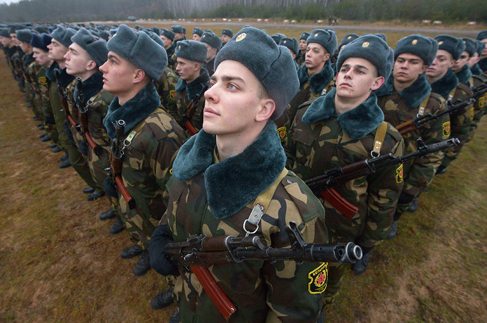 Церемония принятия военной присяги в Белоруссии. / ria.ru