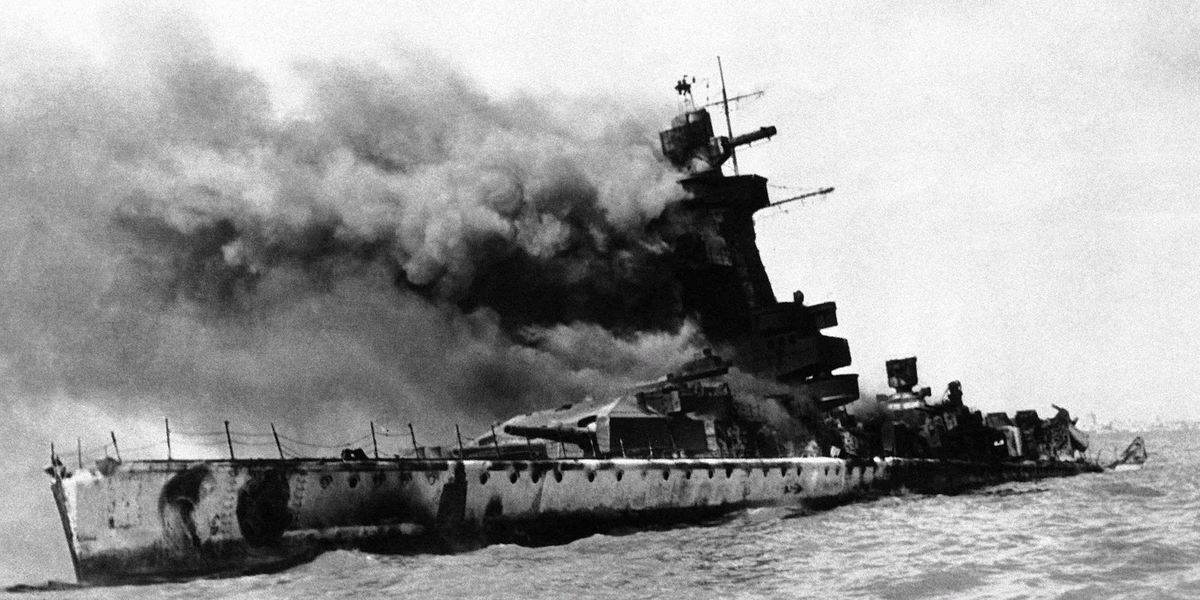 13 декабря 1939 года произошло первое крупное морское сражение Второй мировой войны.