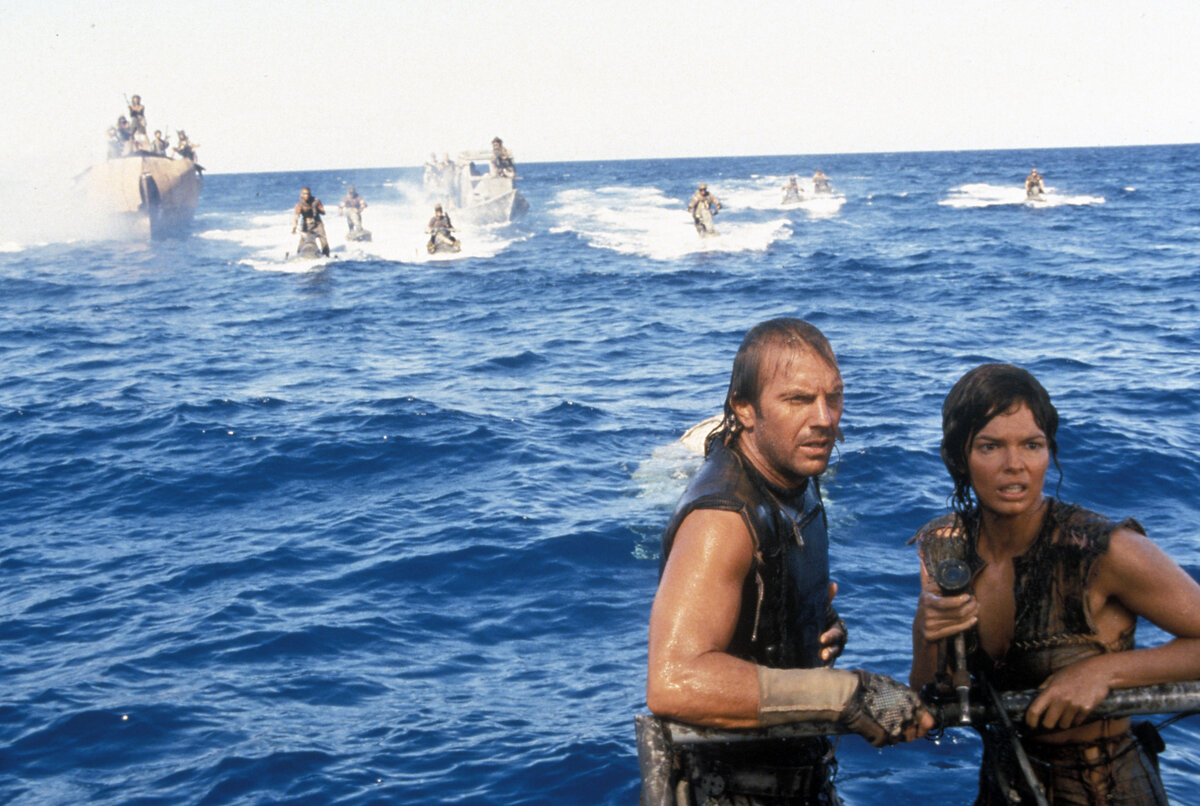    Кадр из популярного фантастического боевика «Водный мир» (реж. Кевин Рейнольдс, 1995 г.), фото: PictureLux / The Hollywood Archive / Alamy