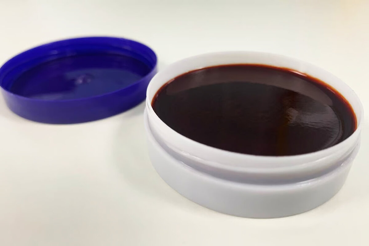     Создана помада, которая убивает вирусы и бактерии