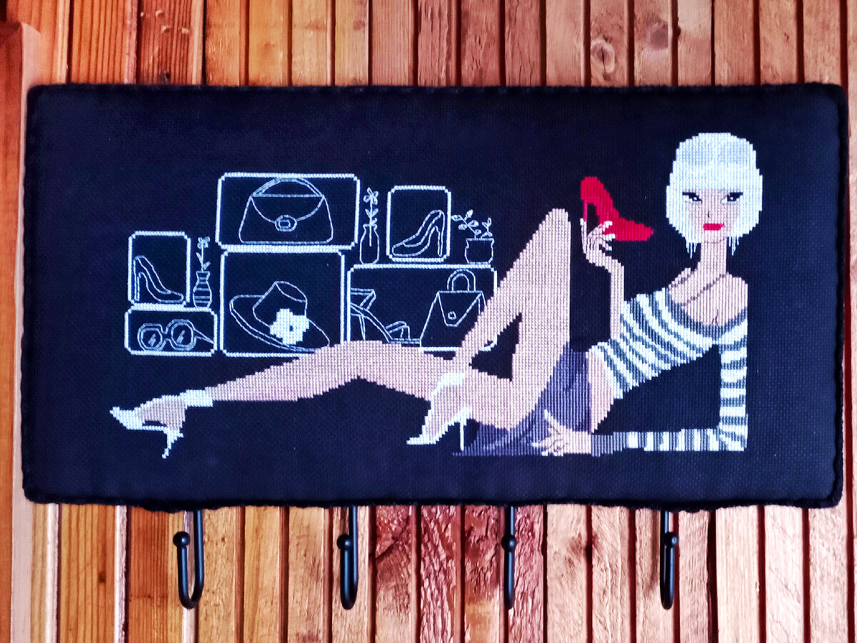 Девушка с туфлей, Искусница 