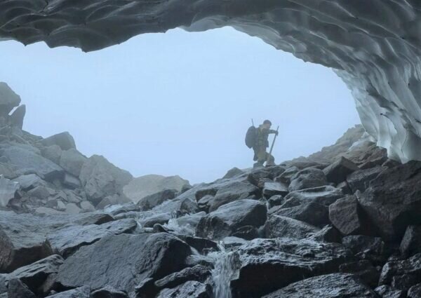    Кадр из фильма «Выход»