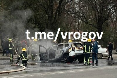    Взрыв авто в мелитопольском парке Горького ©Telegram-канал Владимира Рогова