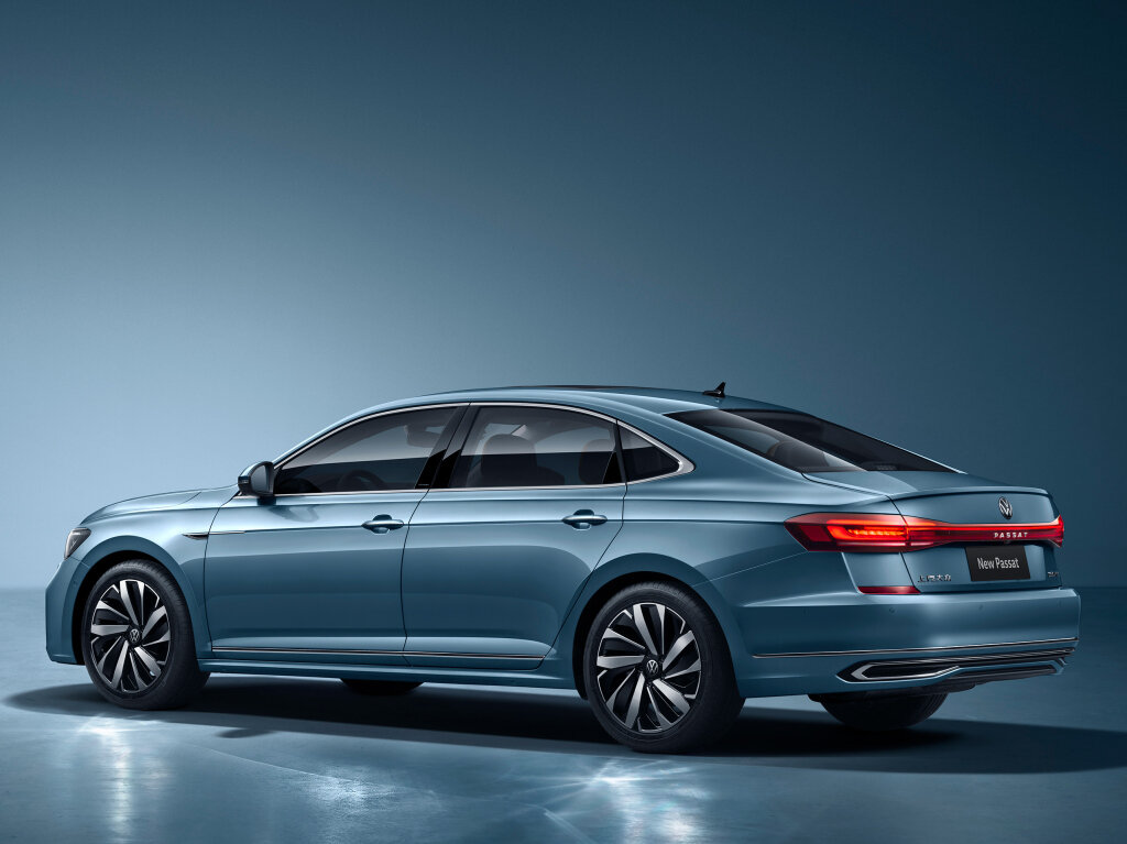 VW Passat CN (2018-XX)