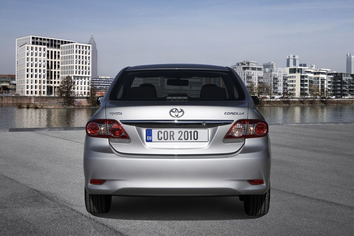 Строго без пафоса. Toyota Corolla X (E140, E150) Рестайлинг за 900 000 рублей.