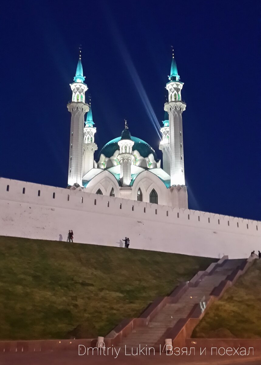 Одна из главных достопримечательностей Казани - мечеть Кул-Шариф 