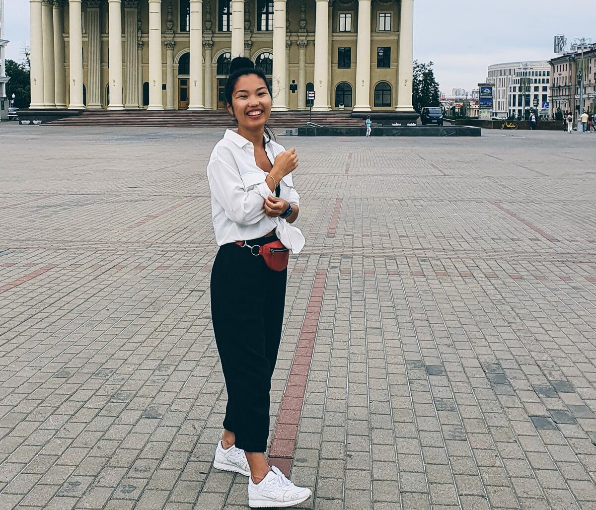 Об этой рубашке речь. Тенсель является более экологичной тканью, чем вискоза. Но эластан - это тот же пластик.