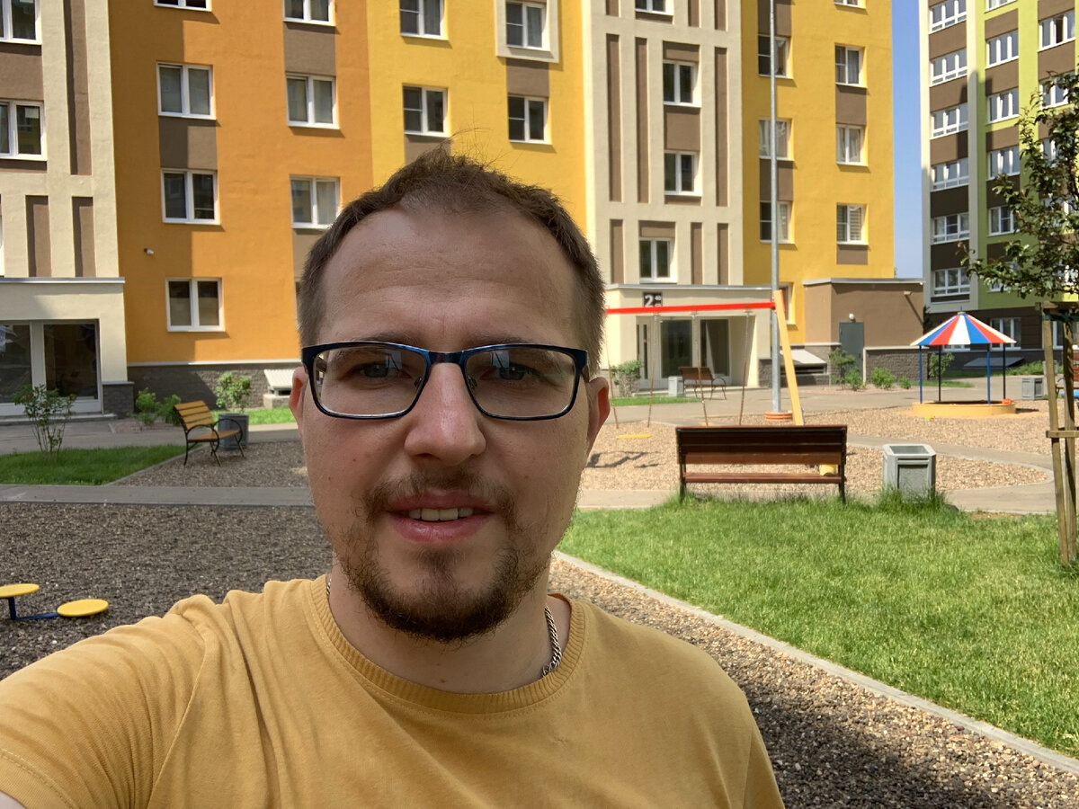 Как обычно, на детской площадке