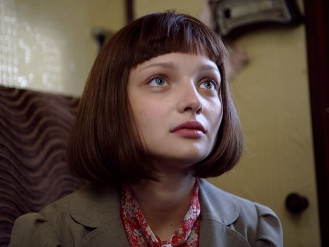 Лиза Савина (исполняет Екатерина Вилкова) Свободный источник.