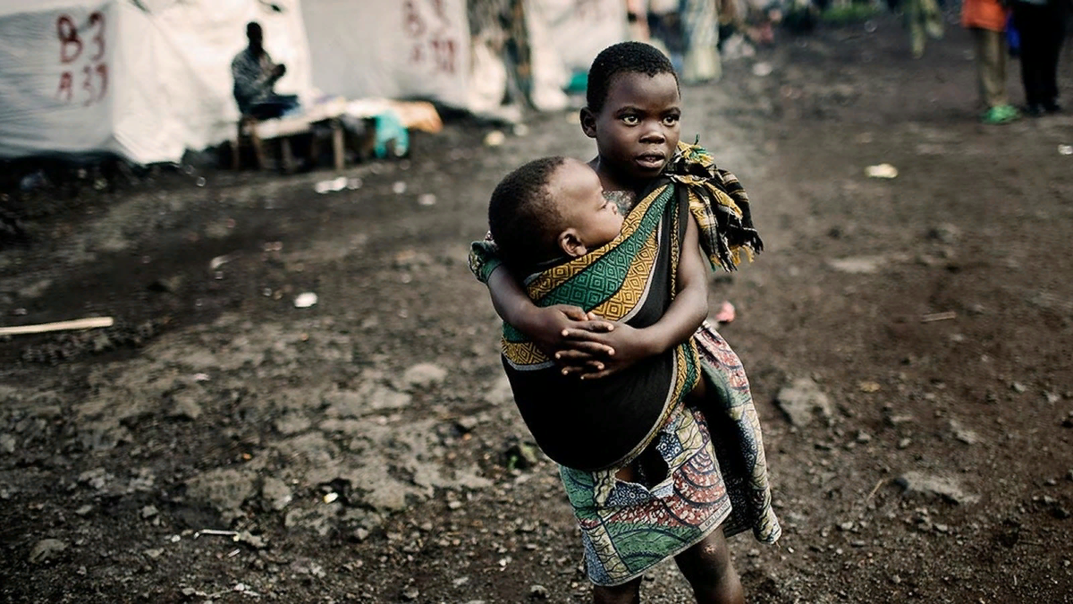 Голод и нищета. Голодающие дети Африки третий мир.