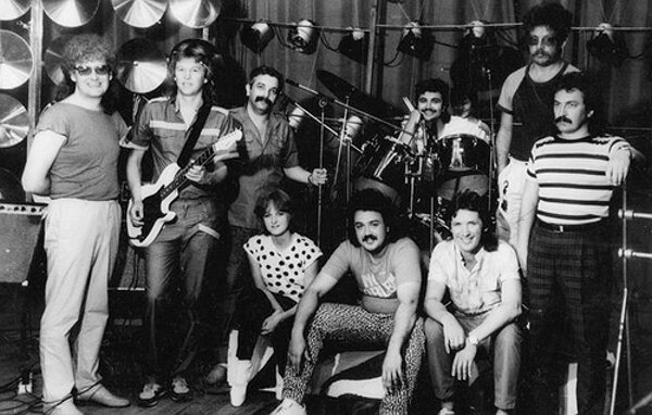 Существует старая поговорка — по тому, как человек танцует, можно многое о нем узнать.-3