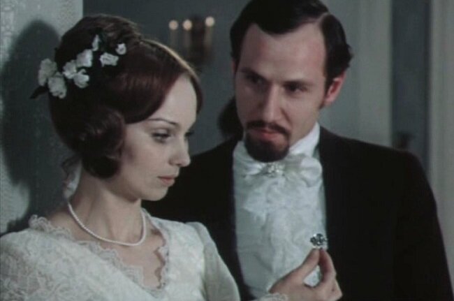 Кадр из фильма «Свадьба Кречинского» (1974). Скриншот.