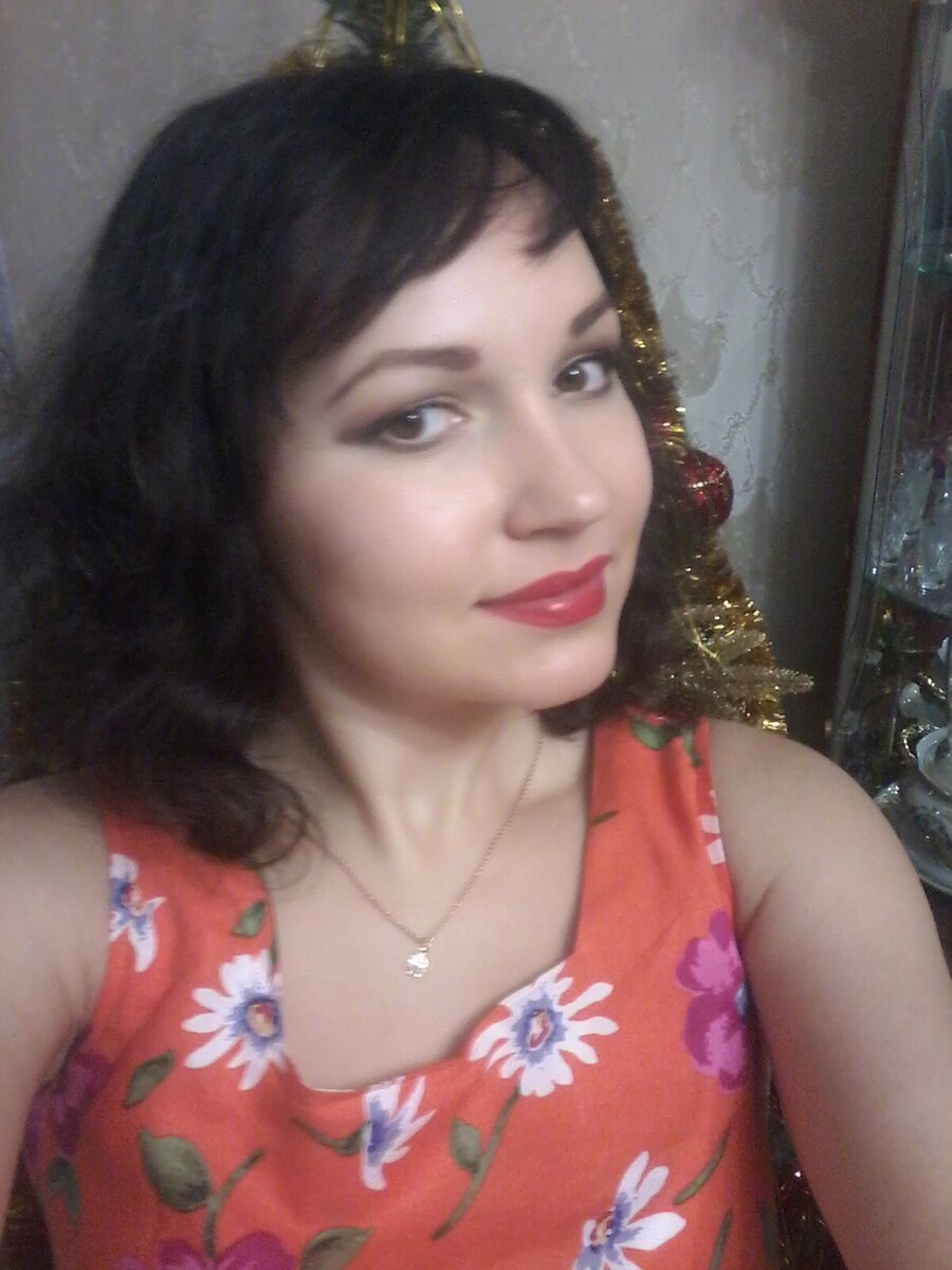 Уже достала из архива праздничные фотки. 1,5 года спустя после этой истории.