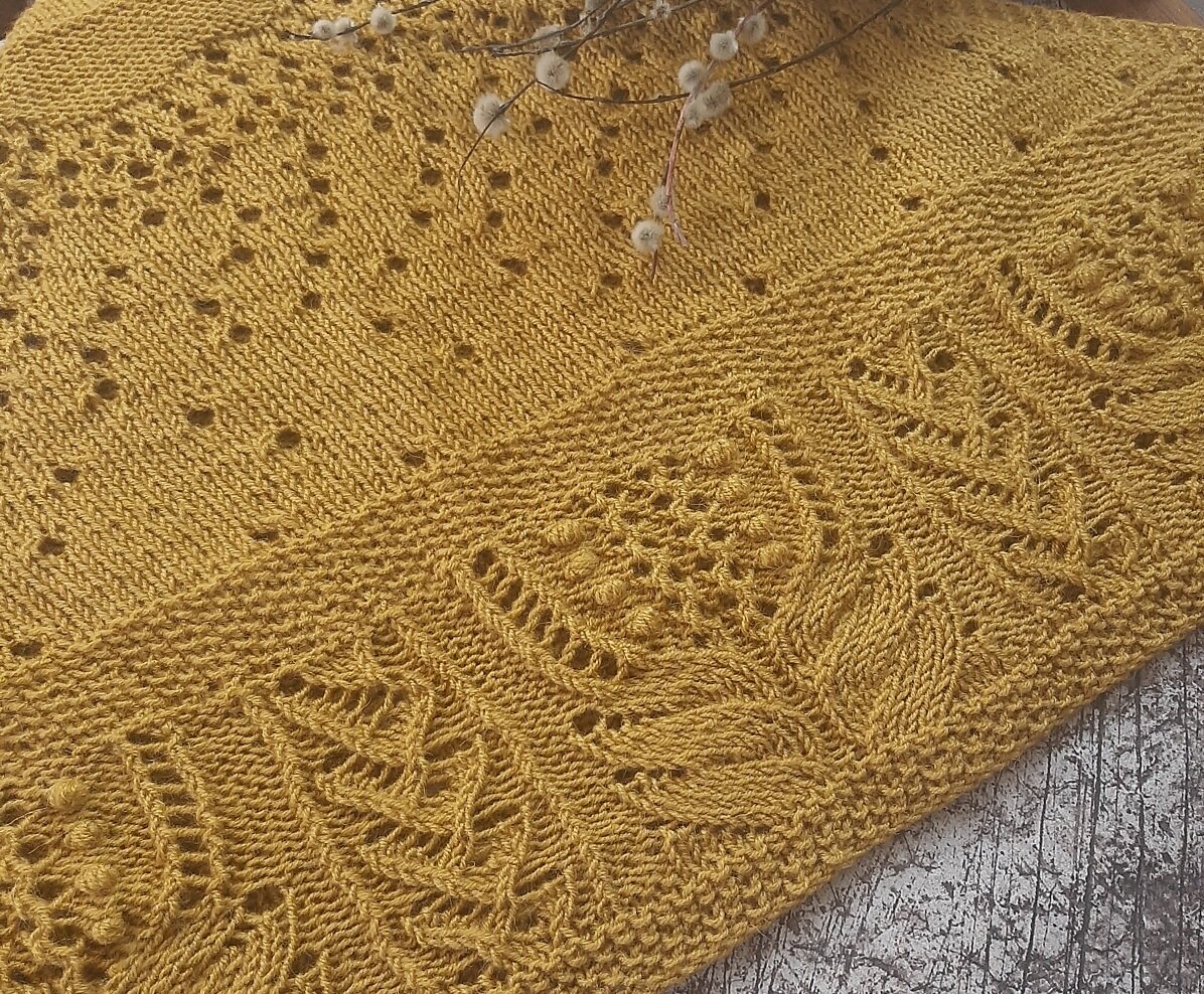 Направление вязания сверху вниз, и японский цветок "встал с головы на ноги"👍