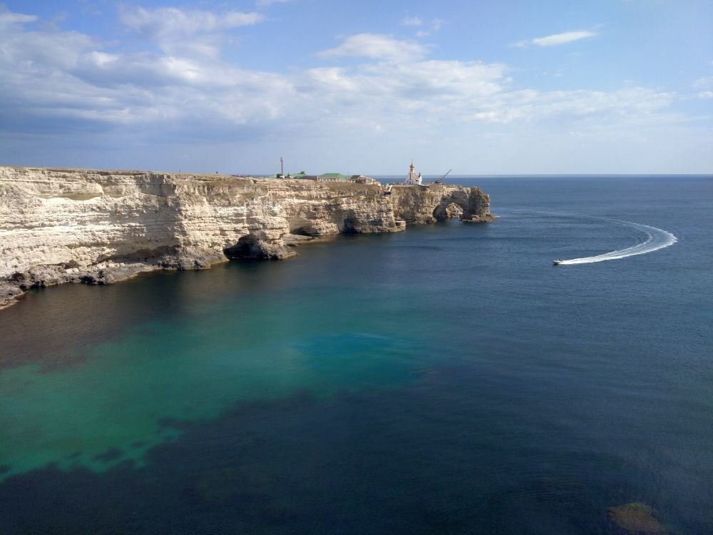 Мыс Тарханкут. Фото Кирилла Сомова