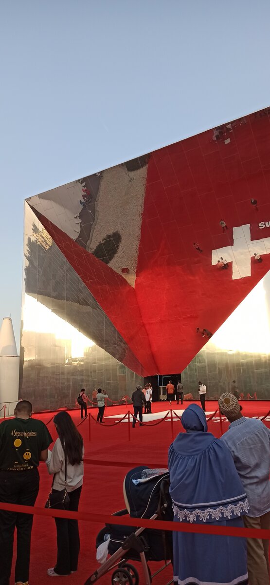 Павильон Швейцарии. Фото автора