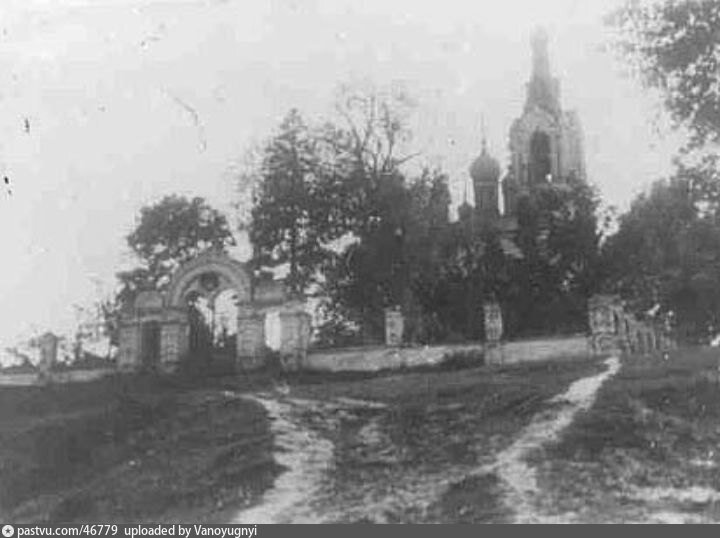 Вид на храм Рождества Пресвятой Богородицы в Крылатском, 1900-1920. С сайта www.pastvu.com.