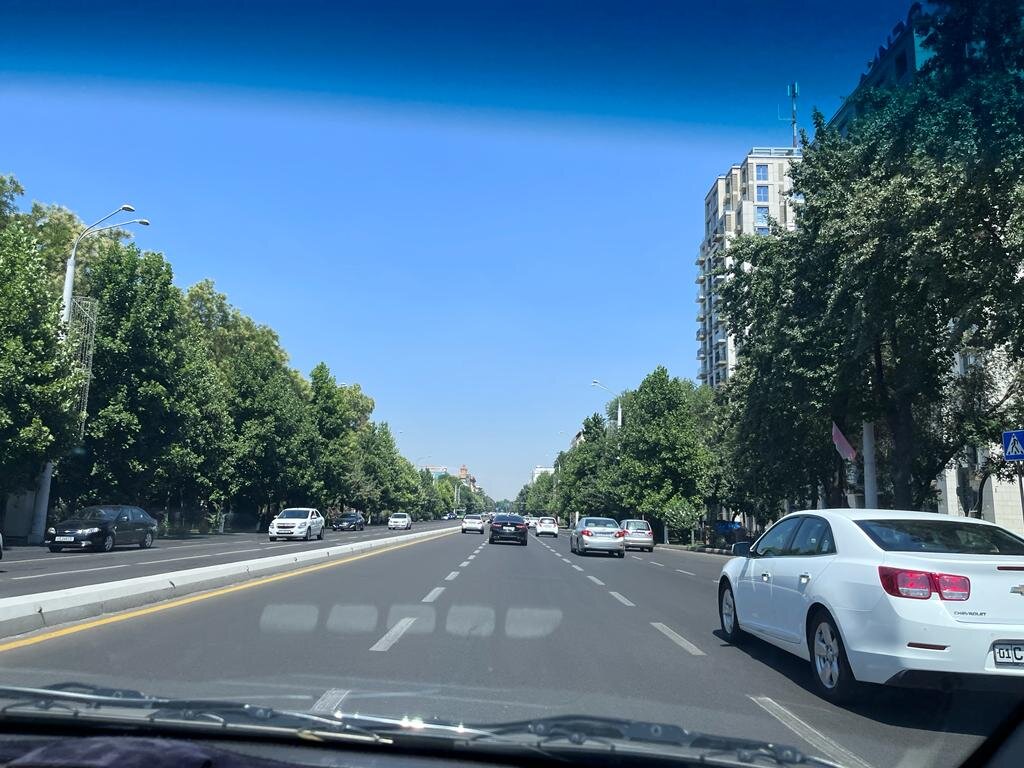 Только в машине здесь кондиционер..