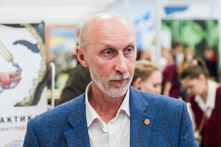    Первое художественное произведение Андрея Шаповалова уже можно скачать в сервисе Литрес. Фото и видео Андрея Заржецкого