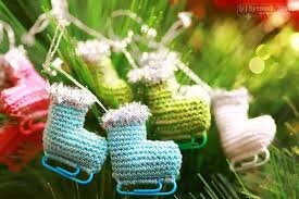 Новогодняя ёлочная игрушка "коньки" своими руками.