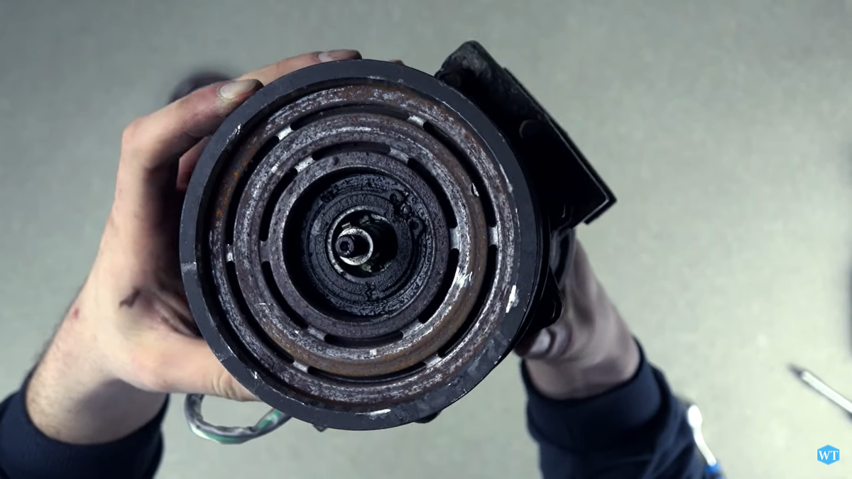 Компрессор Scania в разборе