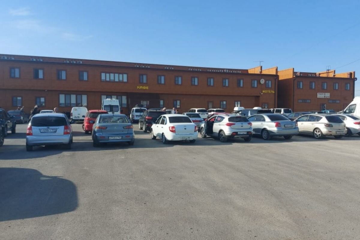    На Кубани предусмотрят места для новых парковок перед Крымским мостом