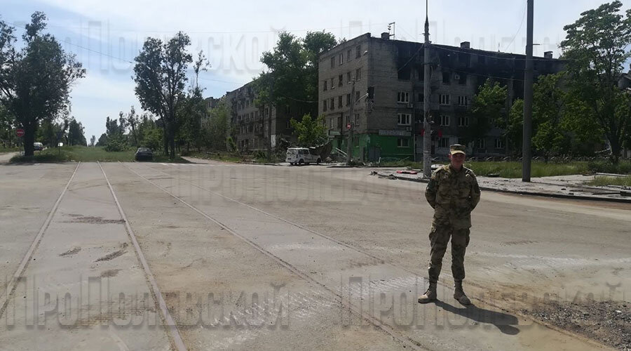 Арсений Кисляков рассказывает, что иногда приходилось надевать камуфляж: так было безопаснее. Но стрелять не приходилось ни разу. Фото предоставлено Арсением Кисляковым