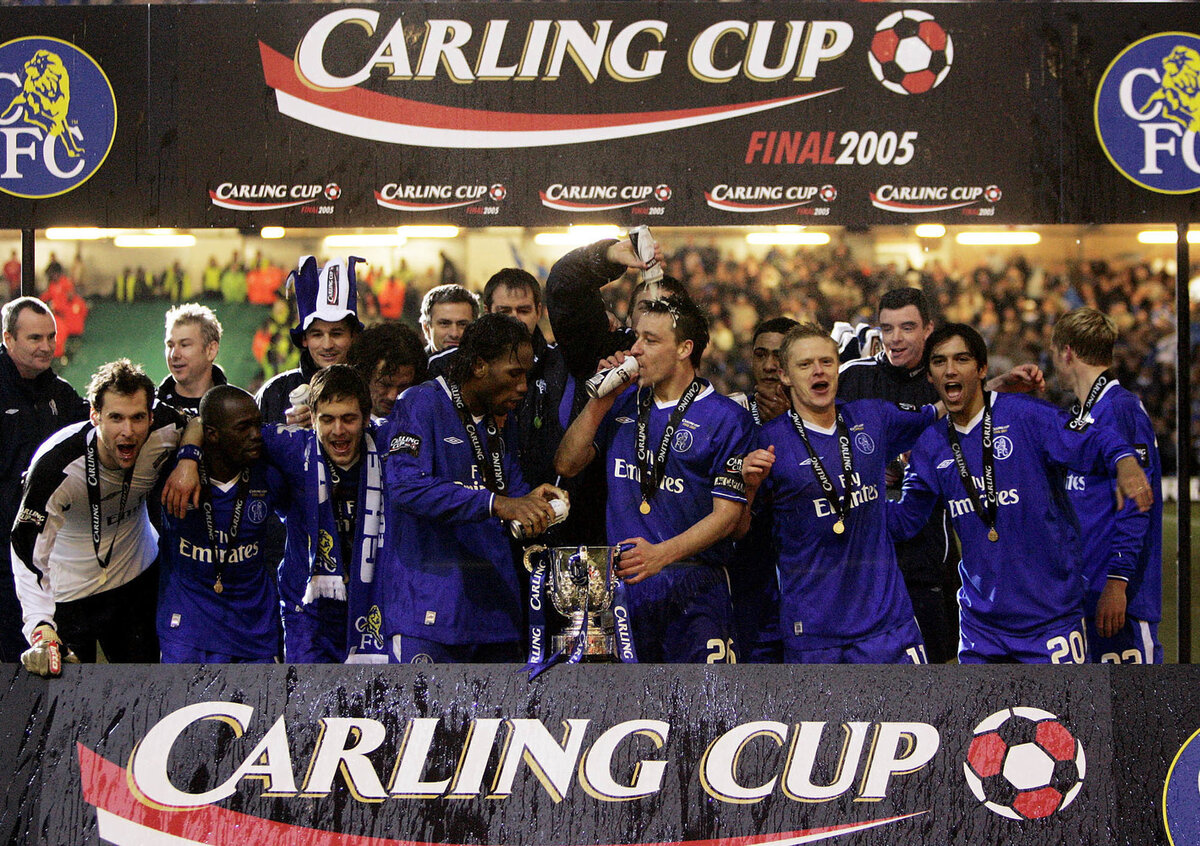     Кубок лиги — впервые при Абрамовиче выиграли в 2005 году (тренер — Жозе Моуринью). Затем выигрывали в 2007 и 2015 годах.