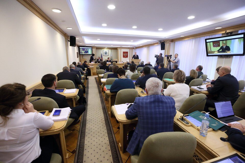     Областные депутаты утвердили Александра Феденёва в должности замгубернатора Томской области. Фото: пресс-служба администрации Томской области
