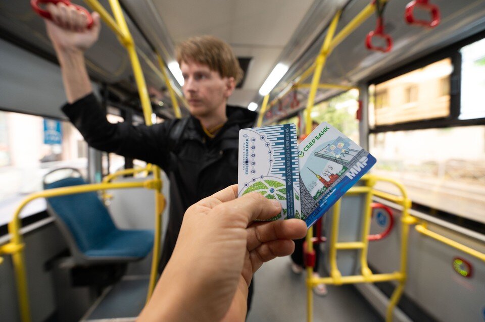     Стоимость проезда в метро Петербурга могут повысить до 70 рублей  ПЫХАЛОВА Юлия (архив)