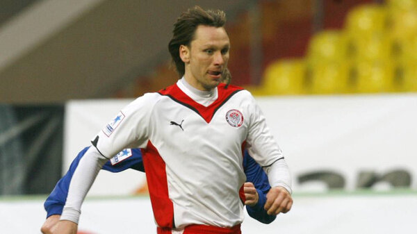 Экс-защитник футбольного клуба "Амкар" Алексей Попов. Обложка © ТАСС / "Спорт-Экспресс" / Татьяна Дорогутина