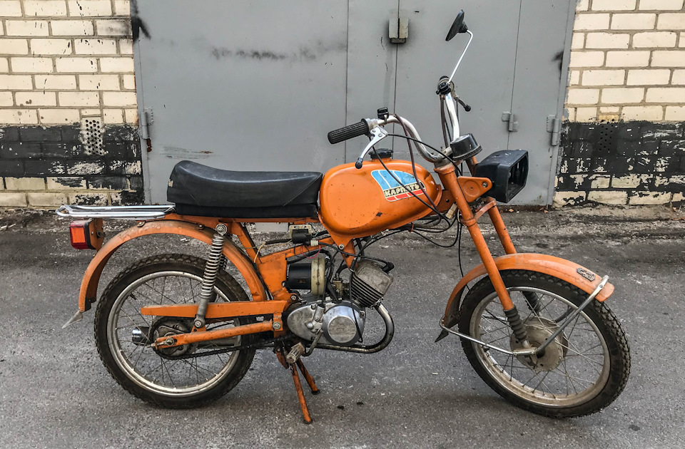 Мопед карпаты спорт. Мокик Карпаты 2. Мокик Карпаты 2 спорт. Карпаты мопед. Мокик Карпаты 2 Люкс.