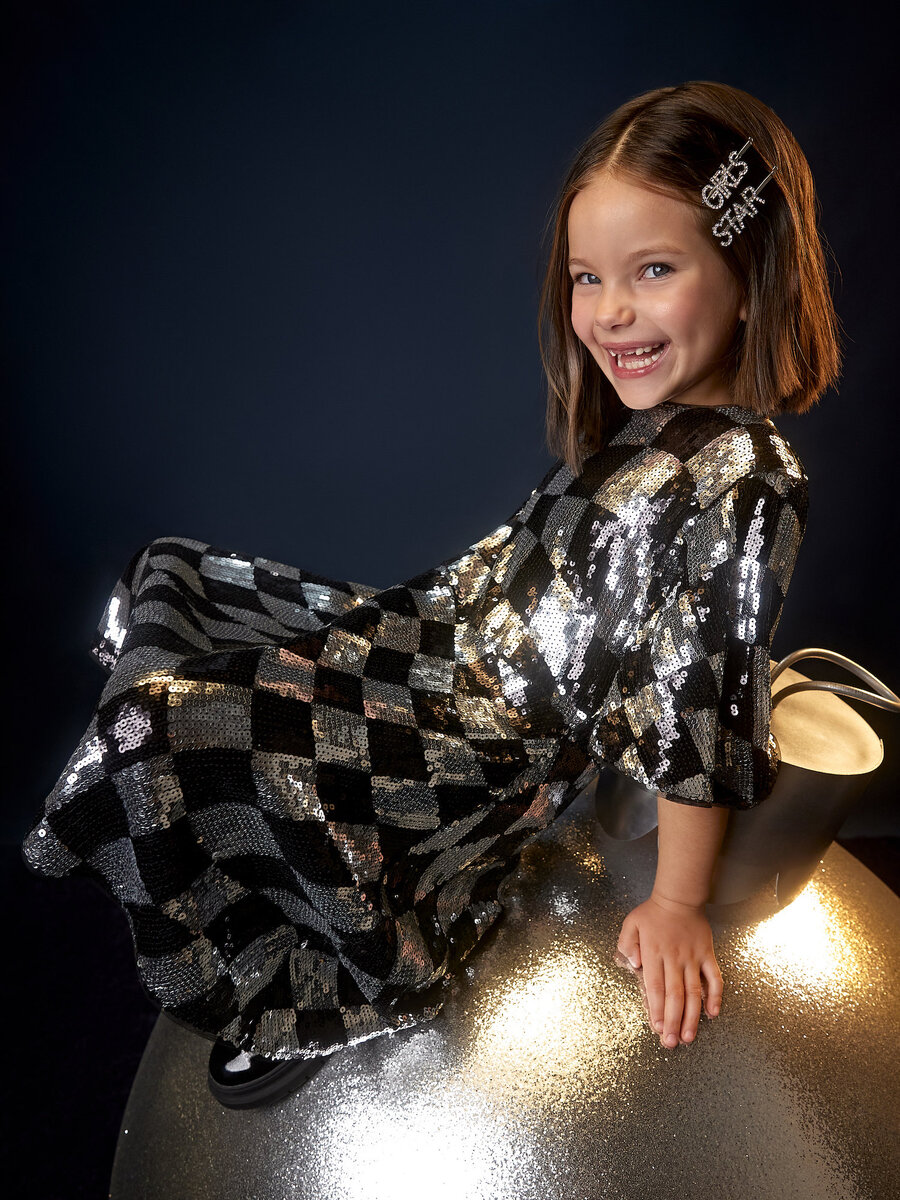    Новогодний наряд для девочки sela moms & monstersпресс-материалы