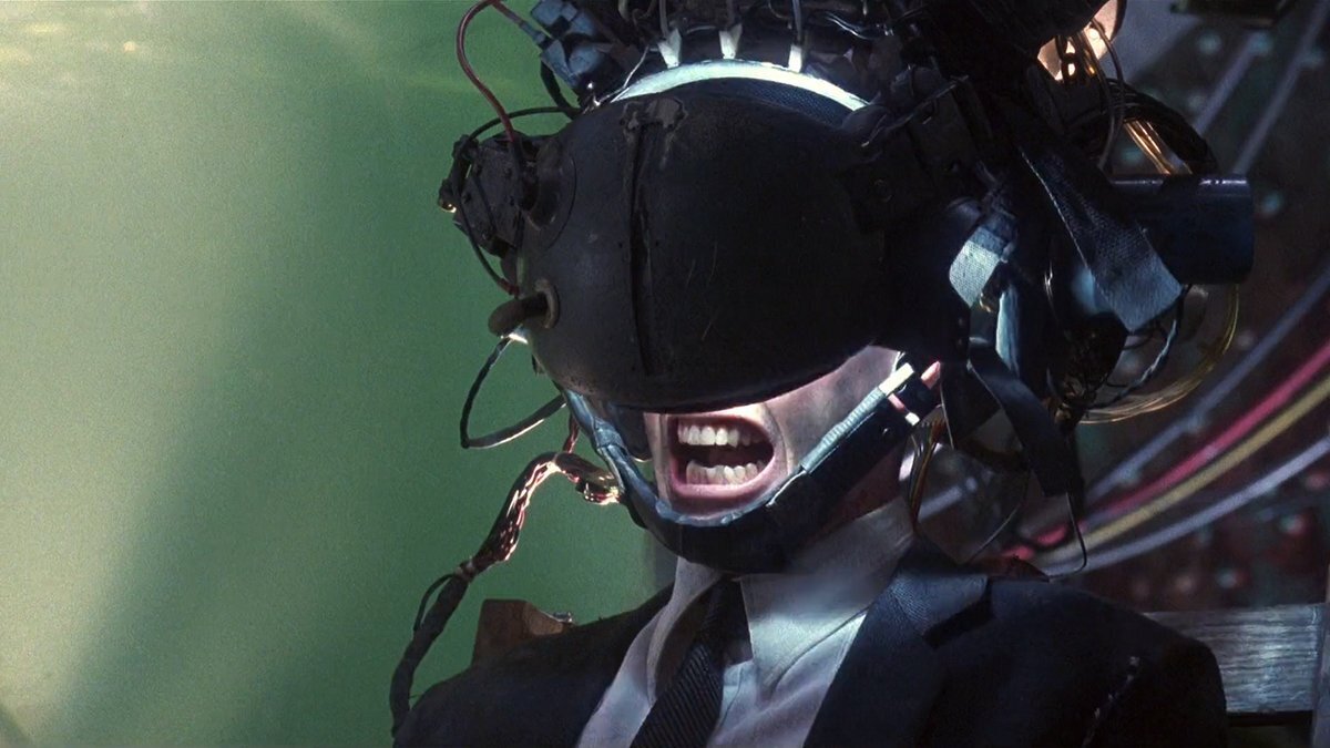 Кадр из фильма Johnny Mnemonic. Режиссер: Роберт Лонго. Оператор: Франсуа Прота. Производство: Alliance Communications Corporation, Cinévision, TriStar Pictures