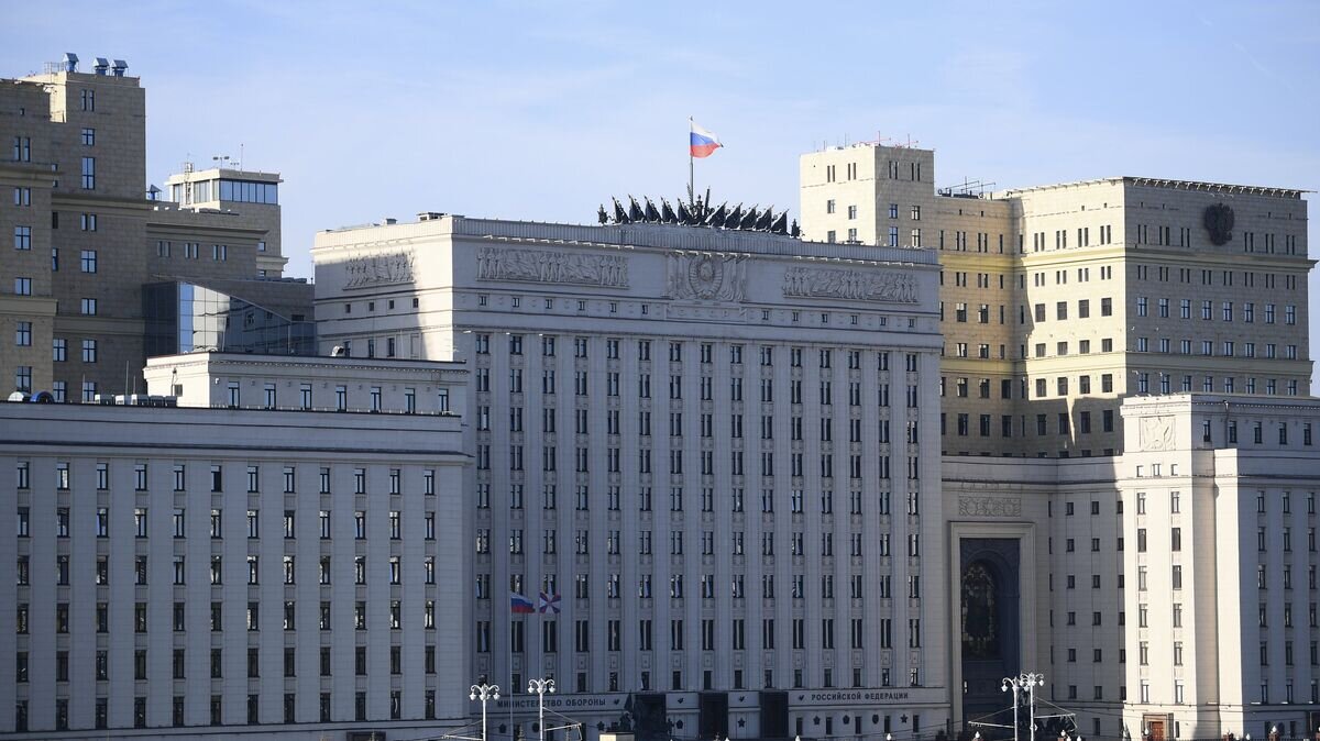    Здание министерства обороны РФ на Фрунзенской набережной в Москве© РИА Новости / Рамиль Ситдиков