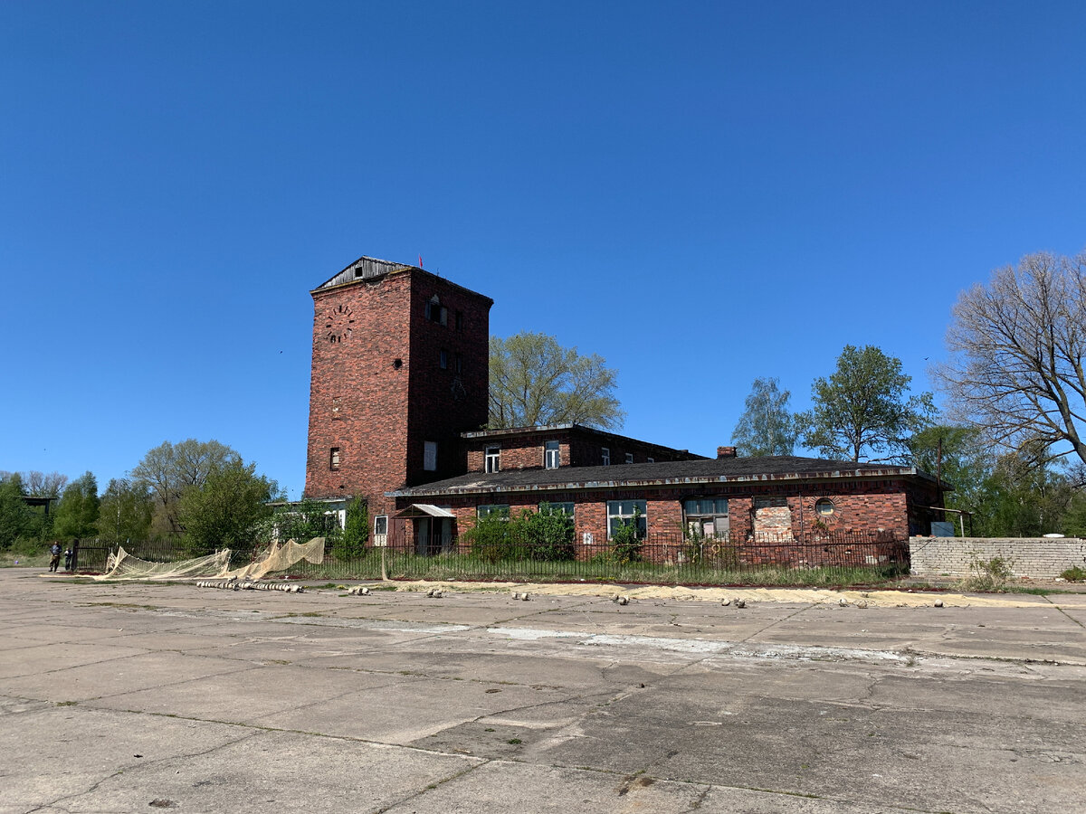 Когда-то на этой башне были часы, фото автора. Листайте галерею, чтобы увидеть больше