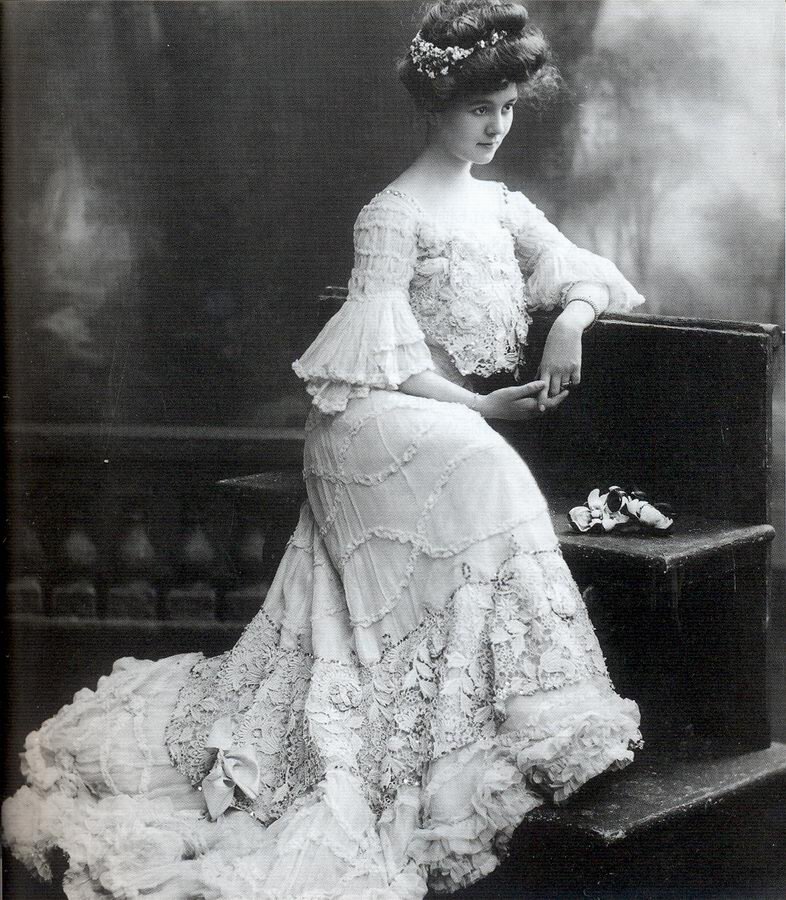 Актриса Кэрол МакКома, около 1900 года. 